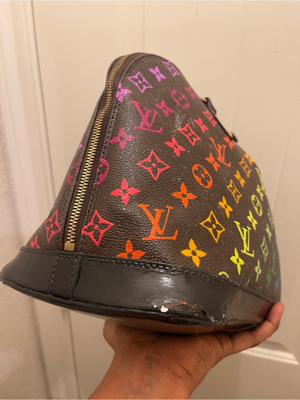 Authentic Louis Vuitton, please check all picture of condition - Picture 10 of 17